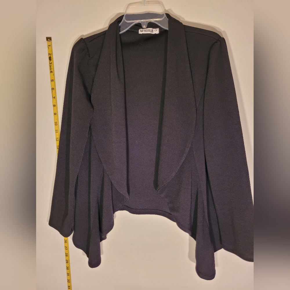 Women's fly away loose blazer. Black 1x